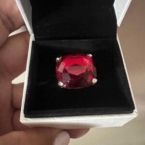 Elegant Red Gemstone Ring.